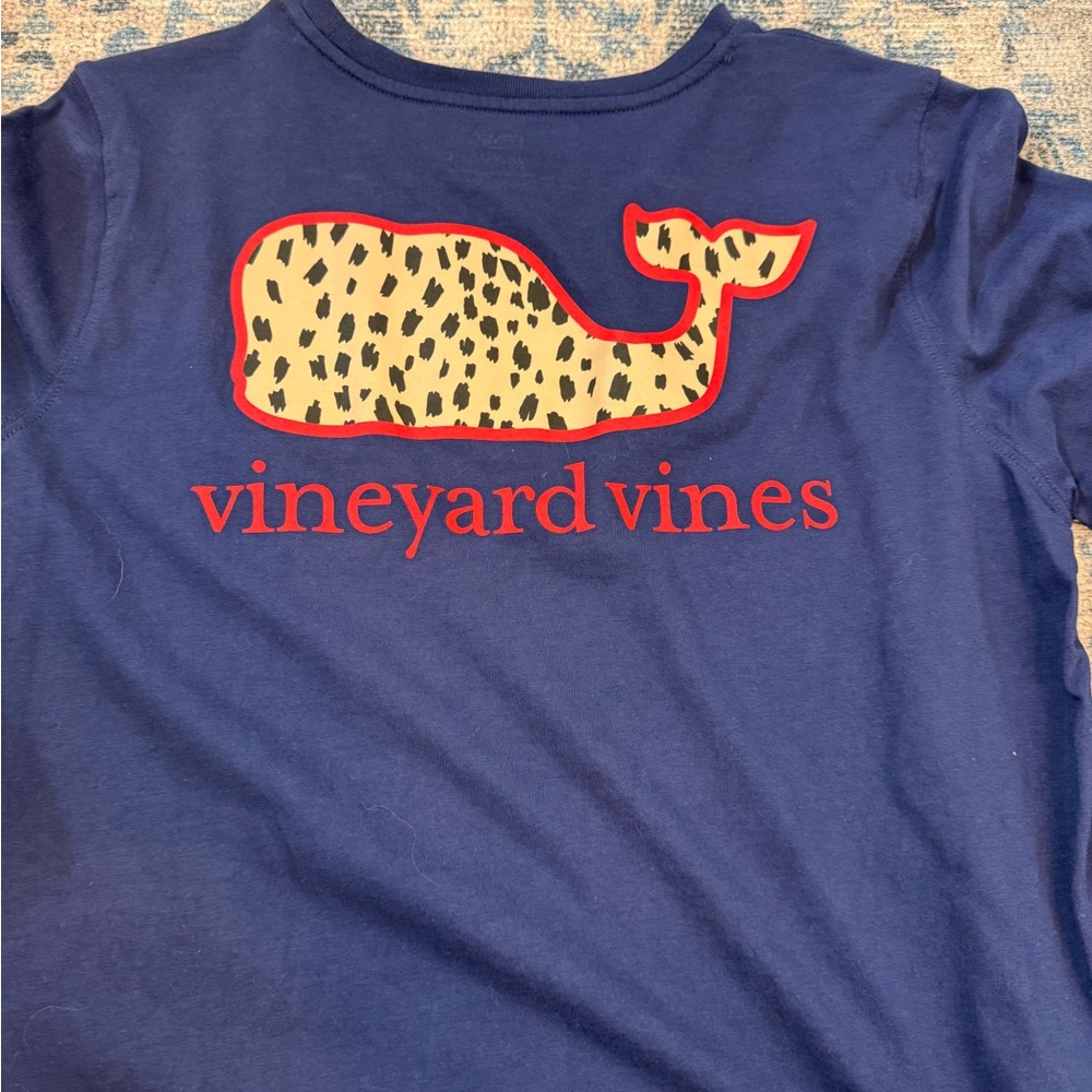 Vineyard Vines  Navy Tee with Leopard Whale